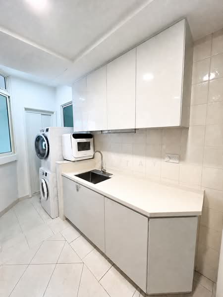 Burlington Square, 175 Bencoolen Street, 2 Bedrooms, 936 sqft, Apartment For Sale, by Jake Tay, 500235582 - Interior - PropertyGuru.com.sg