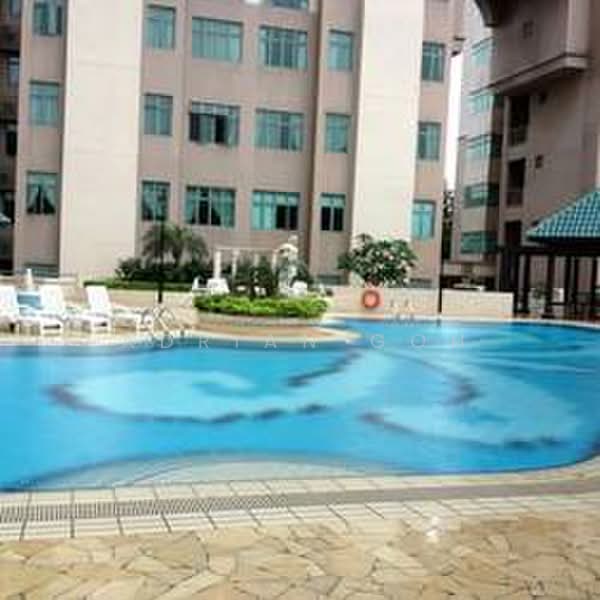 Tanglin Regency, 381 Tanglin Road, 2 Bedrooms, 883 sqft, Condominium For Rent, by Adrian Goh, 500235584 - Pool - PropertyGuru.com.sg