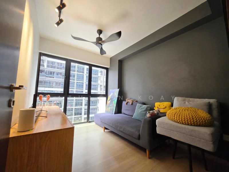 Riverparc Residence, 90 Punggol Drive, 3 Bedrooms, 1,076 sqft, Condominium For Sale, by Kathleen Koay, 500235588 - Living Room - PropertyGuru.com.sg