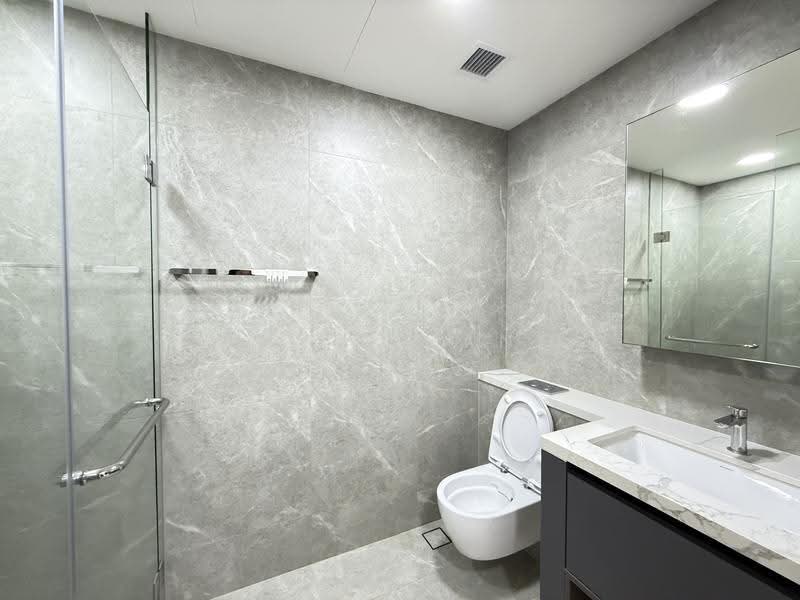 One-North Eden, 8 Slim Barracks Rise, Buona Vista / West Coast / Clementi New Town, 2 Bedrooms, 786 sqft, Condominium For Rent, by Amelia Ang, 500235590 - Bathroom - PropertyGuru.com.sg