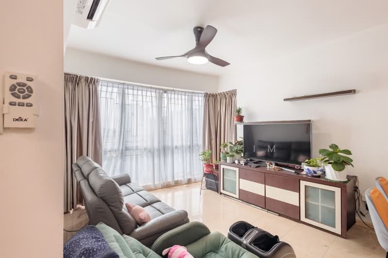 Regent Grove, 50 Choa Chu Kang North 7, 2 Bedrooms, 926 sqft, Condominium For Sale, by Jeslynn Lim, 500235591 - Living Room - PropertyGuru.com.sg