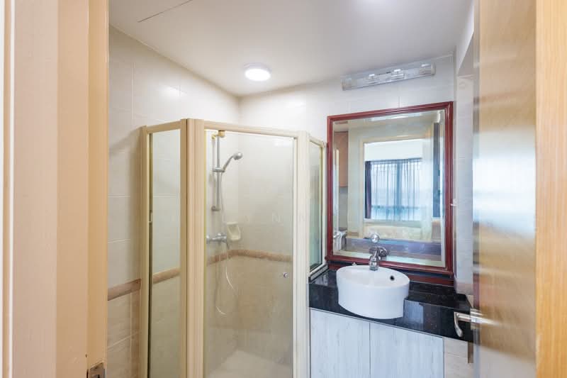 Regent Grove, 50 Choa Chu Kang North 7, 2 Bedrooms, 926 sqft, Condominium For Sale, by Jeslynn Lim, 500235591 - Bathroom - PropertyGuru.com.sg
