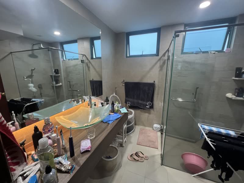 Stratford Court, 41A Bedok Ria Crescent, 3 Bedrooms, 1,346 sqft, Condominium For Sale, by Ziglar Oh, 500235597 - Bathroom - PropertyGuru.com.sg