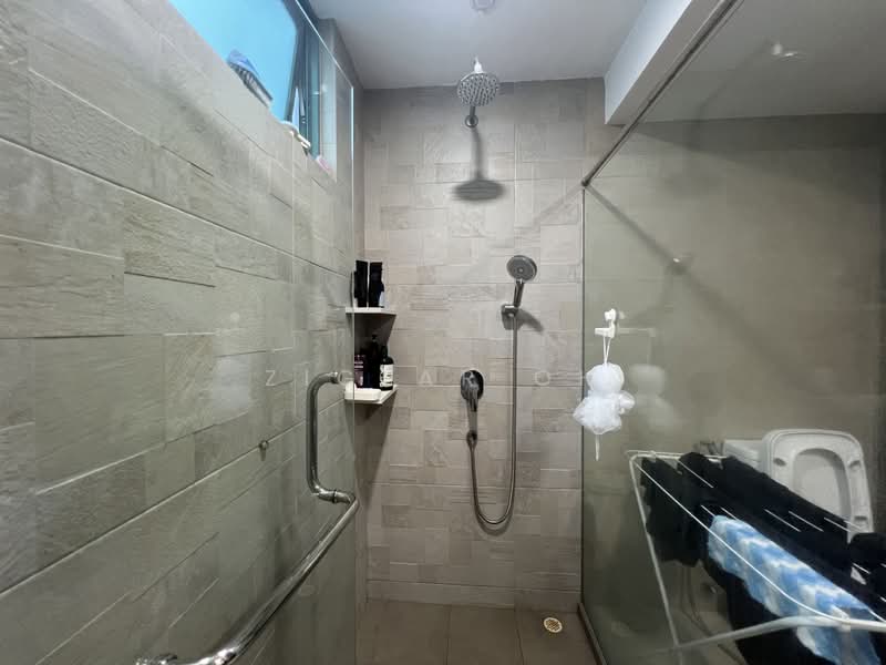 Stratford Court, 41A Bedok Ria Crescent, 3 Bedrooms, 1,346 sqft, Condominium For Sale, by Ziglar Oh, 500235597 - Bathroom - PropertyGuru.com.sg