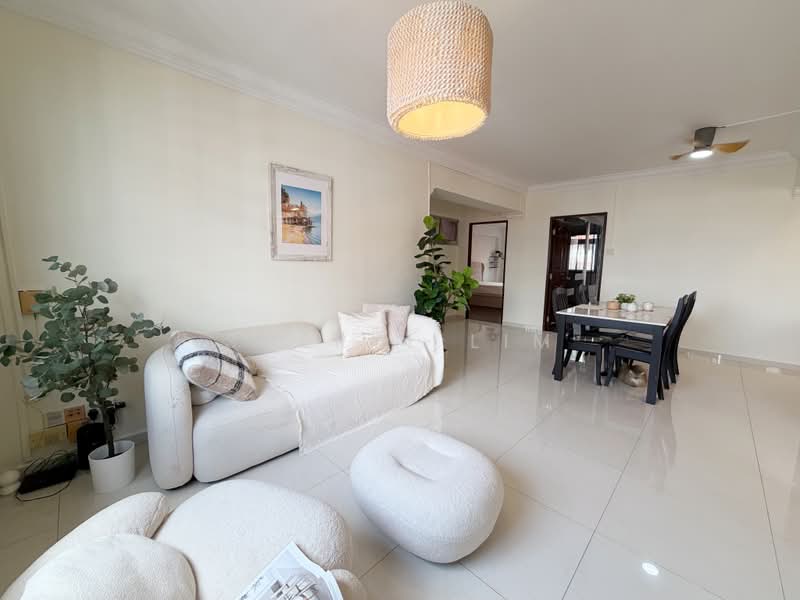 433 Choa Chu Kang Avenue 4, 433 Choa Chu Kang Avenue 4, 4 Bedrooms, 1,345 sqft, HDB Flat For Sale, by Sheryl Lim, 500235598 - Living Room - PropertyGuru.com.sg