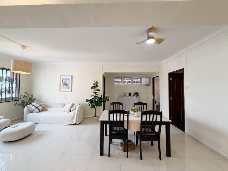 433 Choa Chu Kang Avenue 4, 433 Choa Chu Kang Avenue 4, 4 Bedrooms, 1,345 sqft, HDB Flat For Sale, by Sheryl Lim, 500235598 - Living Room - PropertyGuru.com.sg