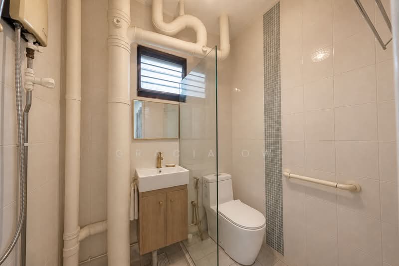 284 Yishun Avenue 6, 284 Yishun Avenue 6, 2 Bedrooms, 1,984 sqft, HDB Flat For Sale, by Gracia Ow, 500235608 - Bathroom - PropertyGuru.com.sg