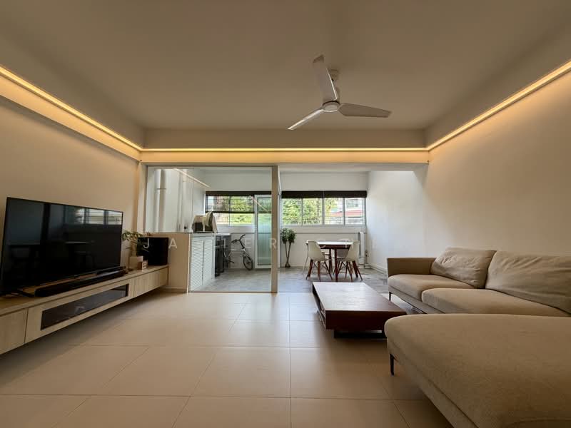 404 Sin Ming Avenue, 404 Sin Ming Avenue, 4 Bedrooms, 1,668 sqft, HDB Flat For Sale, by Javier Chew, 500235618 - Living Room - PropertyGuru.com.sg