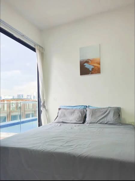 8 Farrer Suites, 8 Sing Joo Walk, Farrer Park / Serangoon Rd, 2 Bedrooms, 893 sqft, Apartment For Sale, by Kelvin J.C Lee, 500235620 - Bedroom - PropertyGuru.com.sg
