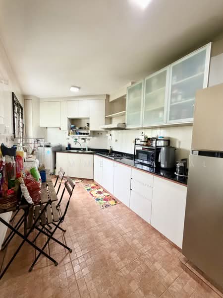 183A Rivervale Crescent, 183A Rivervale Crescent, 3 Bedrooms, 1,184 sqft, HDB Flat For Sale, by Muhammed Faizal, 500235640 - Kitchen - PropertyGuru.com.sg