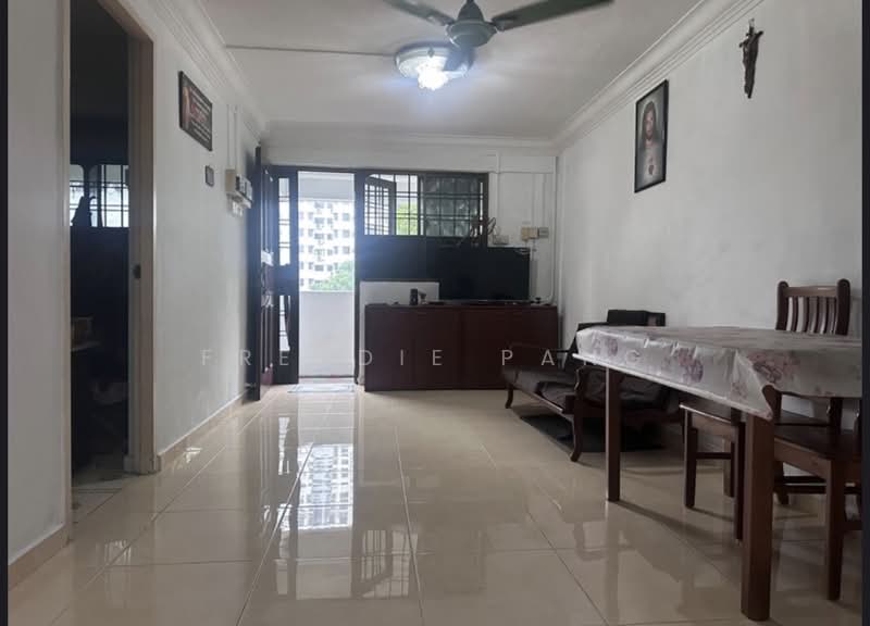 212 Boon Lay Place, 212 Boon Lay Place, 2 Bedrooms, 642 sqft, HDB Flat For Sale, by Freddie Pang, 500235648 - Living Room - PropertyGuru.com.sg
