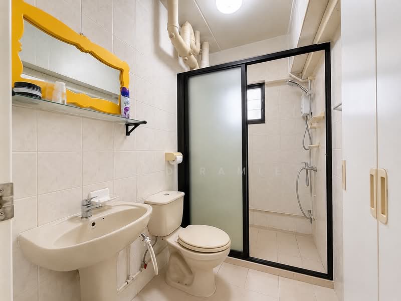 666B Jurong West Street 65, 666B Jurong West Street 65, Boon Lay / Jurong / Tuas, 4 Bedrooms, 1,399 sqft, HDB Flat For Sale, by Badd Ramle, 500235649 - Common Bathroom - PropertyGuru.com.sg