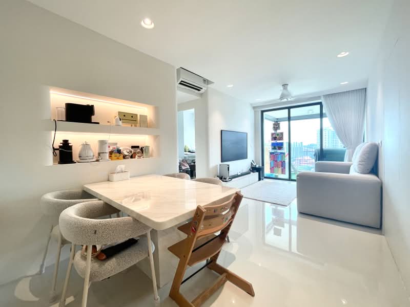 The Topiary, 13 Fernvale Lane, 3 Bedrooms, 915 sqft, Condominium For Sale, by Michelle Lee, 500235651 - PropertyGuru.com.sg