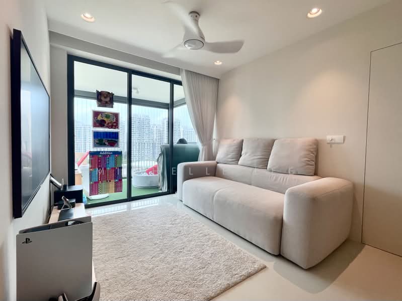 The Topiary, 13 Fernvale Lane, 3 Bedrooms, 915 sqft, Condominium For Sale, by Michelle Lee, 500235651 - PropertyGuru.com.sg