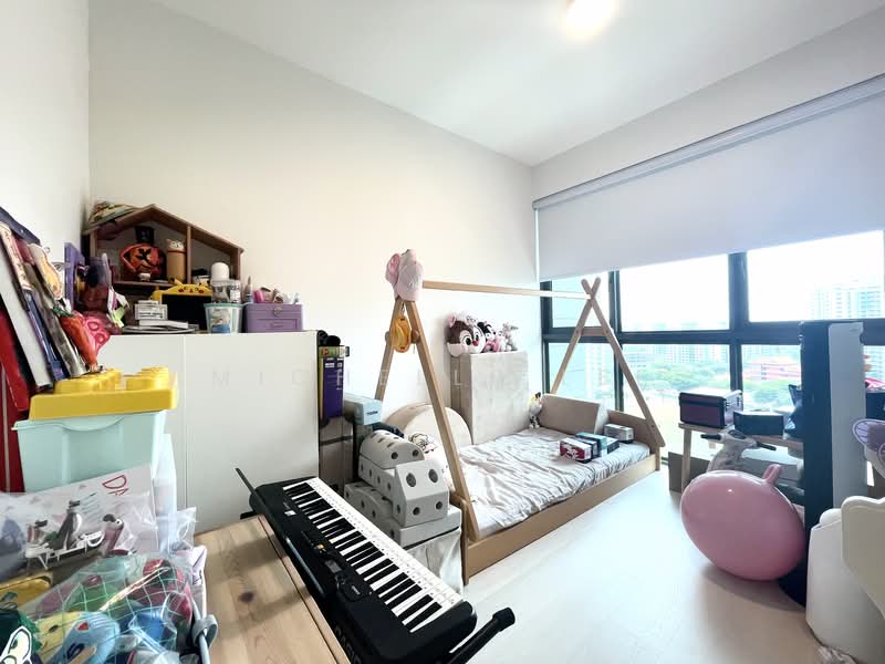 The Topiary, 13 Fernvale Lane, 3 Bedrooms, 915 sqft, Condominium For Sale, by Michelle Lee, 500235651 - Bedroom - PropertyGuru.com.sg