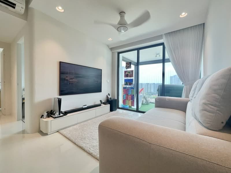 The Topiary, 13 Fernvale Lane, 3 Bedrooms, 915 sqft, Condominium For Sale, by Michelle Lee, 500235651 - Living Room - PropertyGuru.com.sg