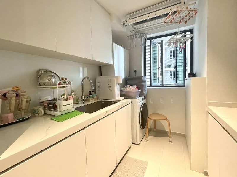 The Topiary, 13 Fernvale Lane, 3 Bedrooms, 915 sqft, Condominium For Sale, by Michelle Lee, 500235651 - Interior - PropertyGuru.com.sg