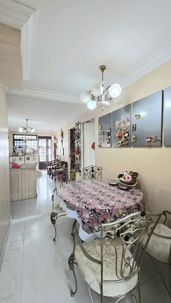 82 Commonwealth Close, 82 Commonwealth Close, 2 Bedrooms, 646 sqft, HDB Flat For Sale, by Jolene Yang, 500235652 - PropertyGuru.com.sg