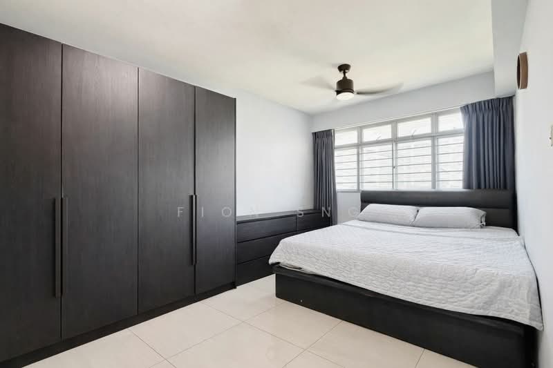 377B Hougang Street 32, 377B Hougang Street 32, 4 Bedrooms, 1,308 sqft, HDB Flat For Sale, by Fion Sng, 500235658 - Bedroom - PropertyGuru.com.sg