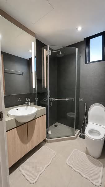 Regent Heights, 56 Bukit Batok East Avenue 5, 3 Bedrooms, 1,496 sqft, Condominium For Sale, by Ammon Lim, 500235673 - Bathroom - PropertyGuru.com.sg