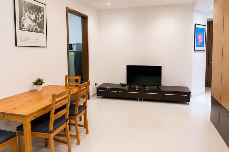 Mandale Heights, 45 Mandalay Road, 2 Bedrooms, 764 sqft, Apartment For Rent, by John Lee, 500235680 - Living Room - PropertyGuru.com.sg