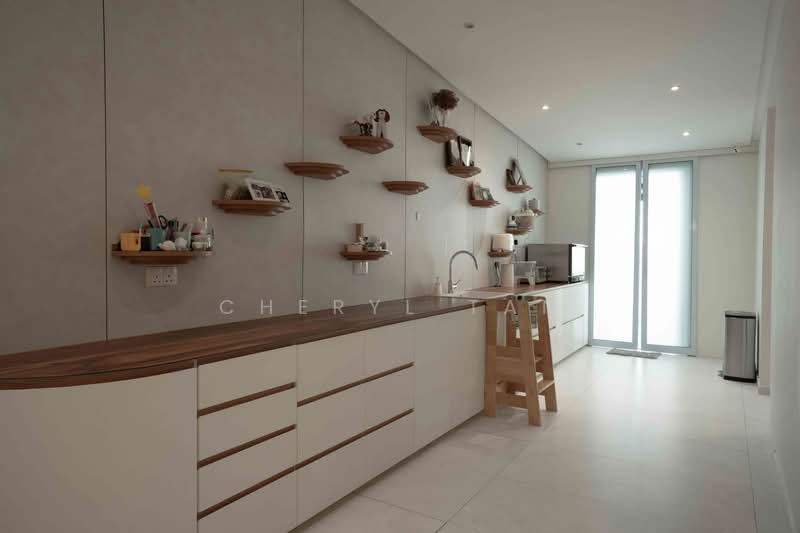 Windsor Park Estate, Windsor Park Road, 5 Bedrooms, 2,368 sqft, Terraced House For Sale, by Cheryl Tan, 500235699 - Kitchen - PropertyGuru.com.sg