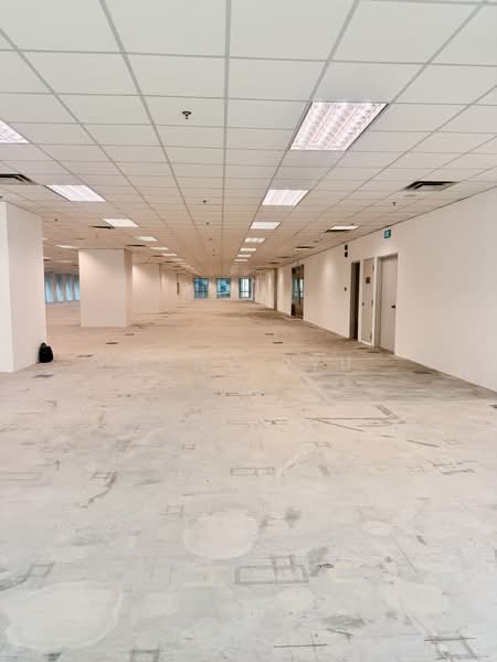 OUE Downtown 2, 6 Shenton Way, 32,526 sqft, Office For Rent, by Tony Eyu, 500235707 - Interior - CommercialGuru.com.sg