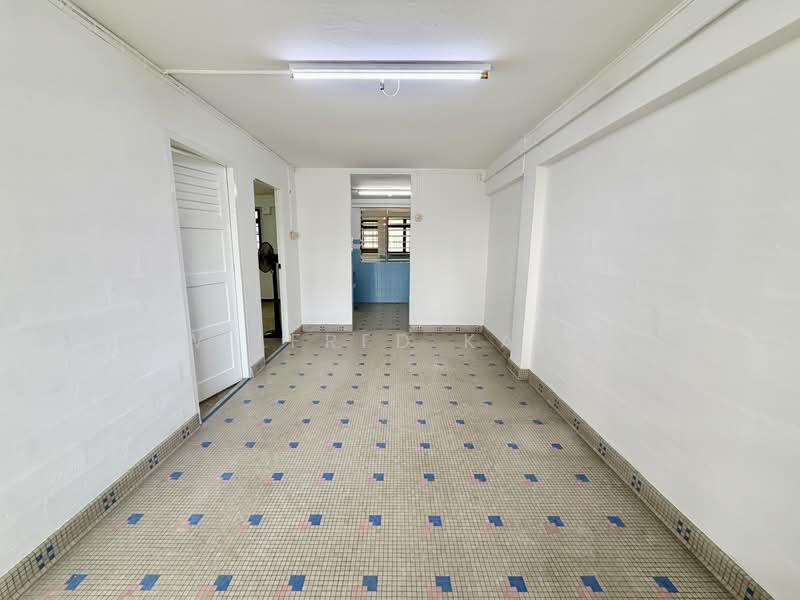 115 Lorong 1 Toa Payoh, 115 Lorong 1 Toa Payoh, 2 Bedrooms, 700 sqft, HDB Flat For Sale, by Wilfred Kang, 500235710 - Living Room - PropertyGuru.com.sg
