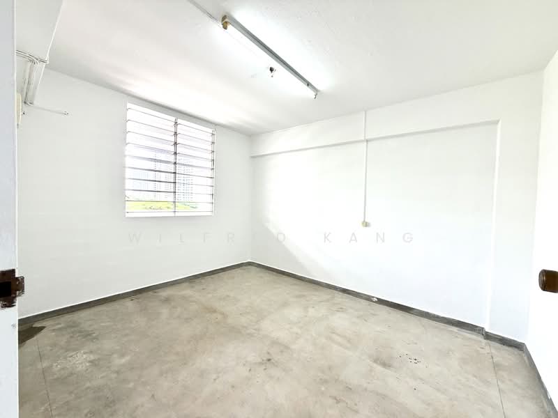 115 Lorong 1 Toa Payoh, 115 Lorong 1 Toa Payoh, 2 Bedrooms, 700 sqft, HDB Flat For Sale, by Wilfred Kang, 500235710 - Common Bedroom - PropertyGuru.com.sg