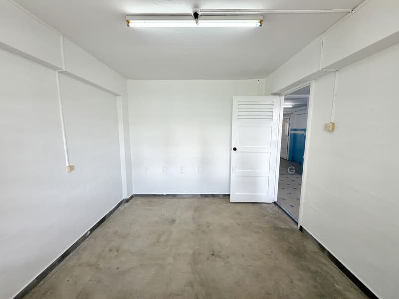 115 Lorong 1 Toa Payoh, 115 Lorong 1 Toa Payoh, 2 Bedrooms, 700 sqft, HDB Flat For Sale, by Wilfred Kang, 500235710 - Common Bedroom - PropertyGuru.com.sg