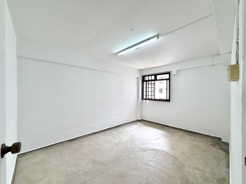 115 Lorong 1 Toa Payoh, 115 Lorong 1 Toa Payoh, 2 Bedrooms, 700 sqft, HDB Flat For Sale, by Wilfred Kang, 500235710 - Common Bedroom - PropertyGuru.com.sg