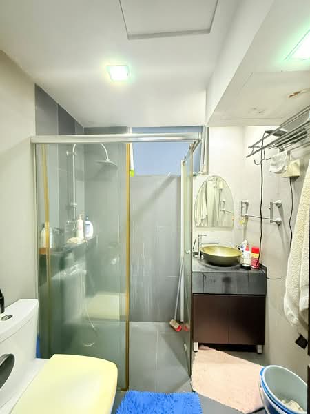 Bishan Park Condo, 18 Sin Ming Walk, 3 Bedrooms, 1,270 sqft, Condominium For Sale, by Jose Loh Zhenhao, 500235721 - Bathroom - PropertyGuru.com.sg