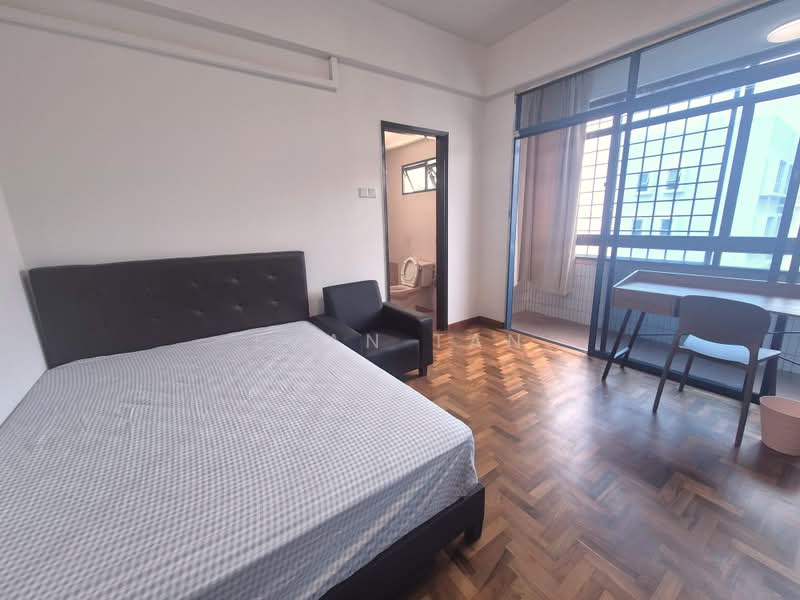 Palm Lodge, 4 Geylang Lor 37, Room Rental, 200 sqft, Condominium For Rent, by Evan Tan, 500235722 - Bedroom - PropertyGuru.com.sg