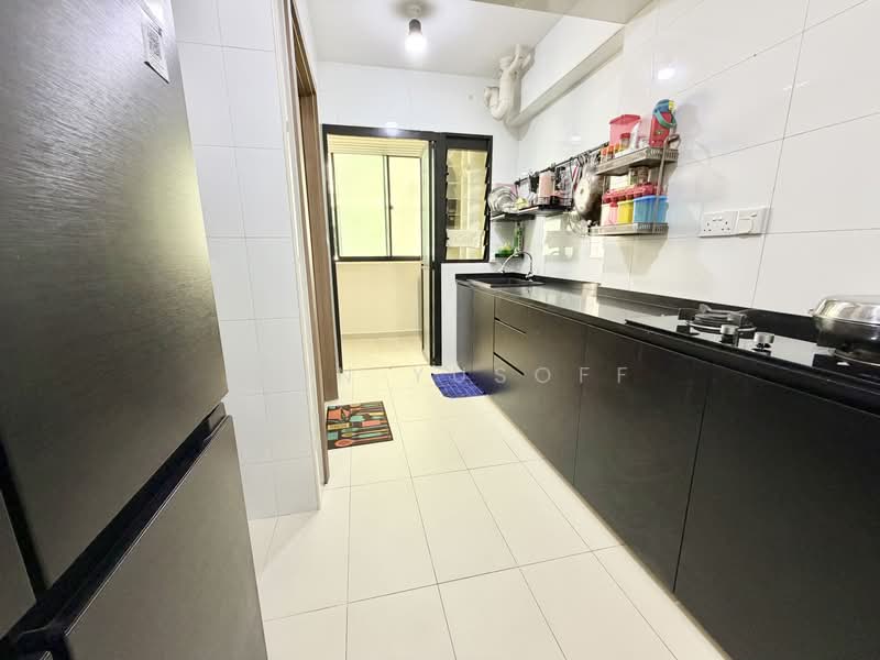 413B Northshore Drive, 413B Northshore Drive, 2 Bedrooms, 721 sqft, HDB Flat For Sale, by Finn Yusoff, 500235723 - Kitchen - PropertyGuru.com.sg