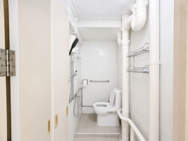 43 Bendemeer Road, 43 Bendemeer Road, 3 Bedrooms, 678 sqft, HDB Flat For Sale, by Alex Toh C W, 500235736 - Bathroom - PropertyGuru.com.sg