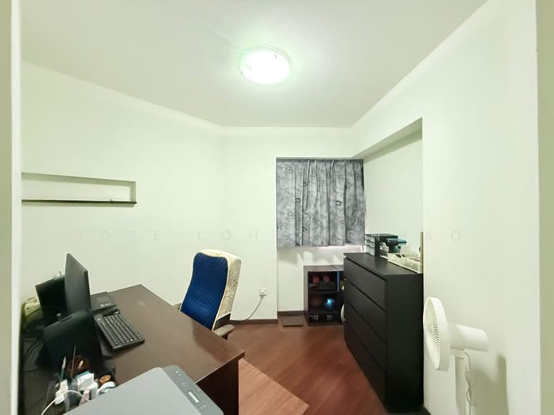 392 Bukit Batok West Avenue 5, 392 Bukit Batok West Avenue 5, 3 Bedrooms, 990 sqft, HDB Flat For Sale, by Jose Loh Zhenhao, 500235737 - Study - PropertyGuru.com.sg