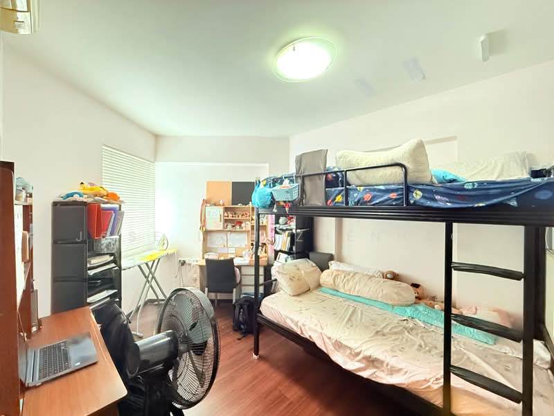 392 Bukit Batok West Avenue 5, 392 Bukit Batok West Avenue 5, 3 Bedrooms, 990 sqft, HDB Flat For Sale, by Jose Loh Zhenhao, 500235737 - Bedroom - PropertyGuru.com.sg