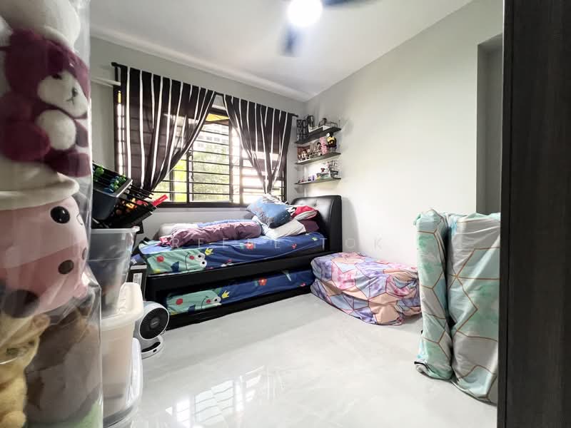 464B Bukit Batok West Avenue 8, 464B Bukit Batok West Avenue 8, 3 Bedrooms, 1,001 sqft, HDB Flat For Sale, by Reene Tok, 500235738 - Bedroom - PropertyGuru.com.sg