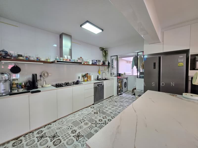 437A Bukit Batok West Avenue 5, 437A Bukit Batok West Avenue 5, 3 Bedrooms, 1,216 sqft, HDB Flat For Sale, by Tan Yong Jun Jason, 500235742 - Kitchen - PropertyGuru.com.sg