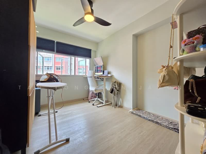 437A Bukit Batok West Avenue 5, 437A Bukit Batok West Avenue 5, 3 Bedrooms, 1,216 sqft, HDB Flat For Sale, by Tan Yong Jun Jason, 500235742 - Study - PropertyGuru.com.sg