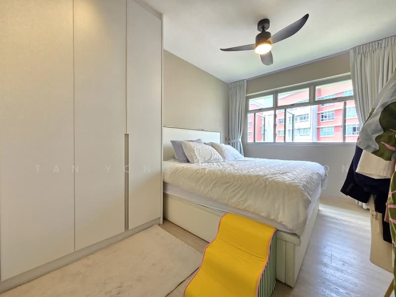 437A Bukit Batok West Avenue 5, 437A Bukit Batok West Avenue 5, 3 Bedrooms, 1,216 sqft, HDB Flat For Sale, by Tan Yong Jun Jason, 500235742 - Bedroom - PropertyGuru.com.sg
