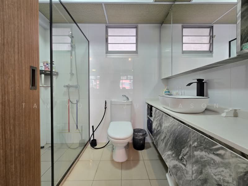 437A Bukit Batok West Avenue 5, 437A Bukit Batok West Avenue 5, 3 Bedrooms, 1,216 sqft, HDB Flat For Sale, by Tan Yong Jun Jason, 500235742 - PropertyGuru.com.sg