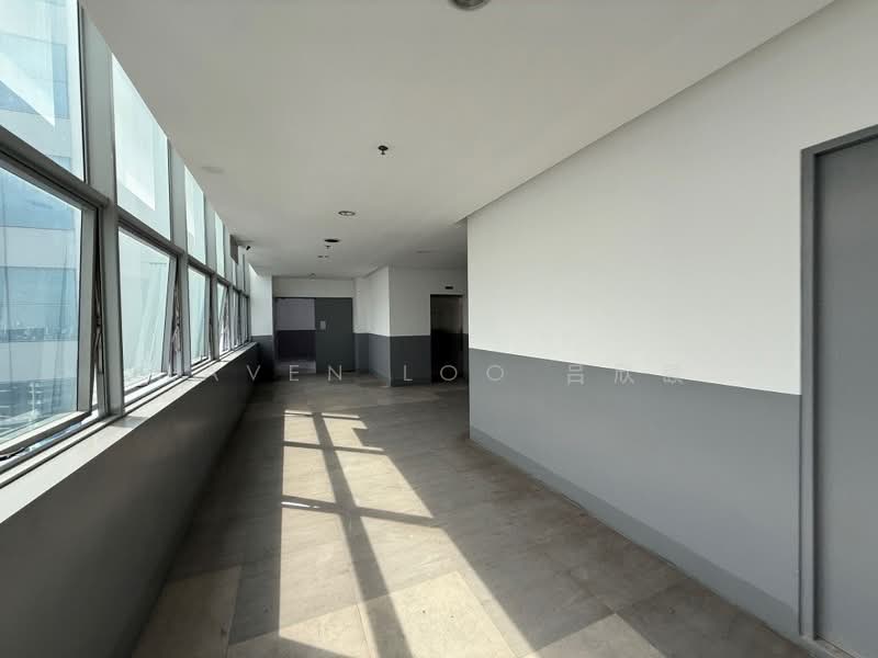 Wcega Tower, 21 Bukit Batok Crescent, 958 sqft, Light Industrial (B1) For Rent, by Laven Loo 吕欣颐, 500235748 - CommercialGuru.com.sg