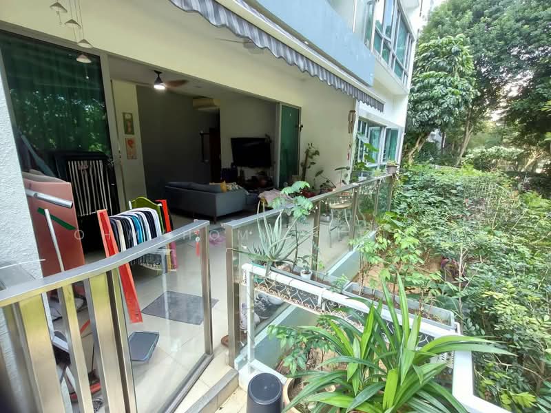 Waterfront Waves, 768 Bedok Reservoir Road, 3 Bedrooms, 1,302 sqft, Condominium For Sale, by EVON NG, 500235760 - Living Room - PropertyGuru.com.sg