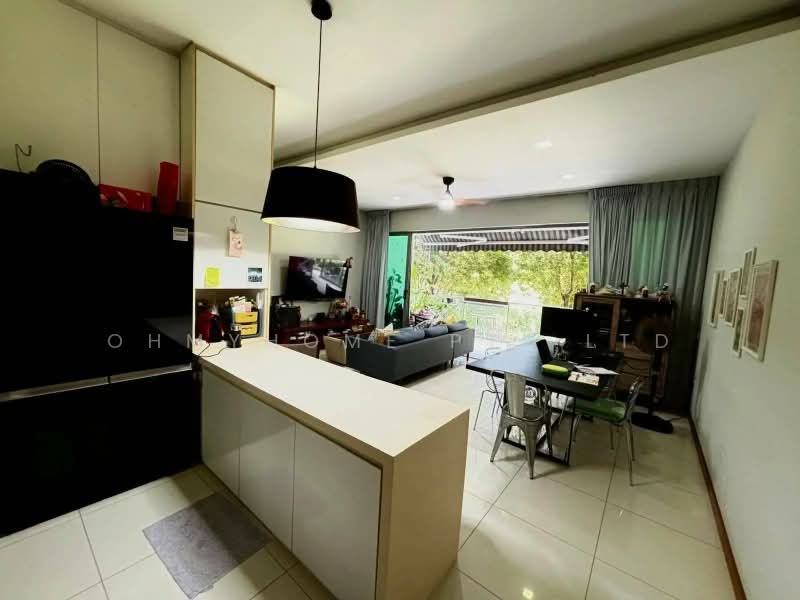 Waterfront Waves, 768 Bedok Reservoir Road, 3 Bedrooms, 1,302 sqft, Condominium For Sale, by EVON NG, 500235760 - Living Room - PropertyGuru.com.sg