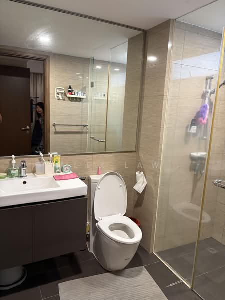 Waterbay, 47 Edgefield Plains, 2 Bedrooms, 753 sqft, Condominium For Rent, by Alex Law, 500235765 - Bathroom - PropertyGuru.com.sg