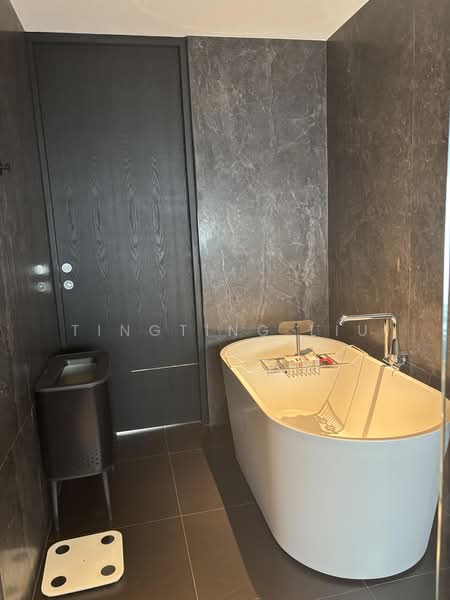 The Teneriffe, 254 Laurel Wood Avenue, 5 Bedrooms, 3,122 sqft, Cluster House For Sale, by Tingting Liu, 500235766 - Bathroom - PropertyGuru.com.sg