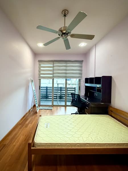 Sembawang Hills Estate, Nemesu Avenue, Room Rental, 130 sqft, Terraced House For Rent, by Ng Shi Qin, 500235768 - Bedroom - PropertyGuru.com.sg