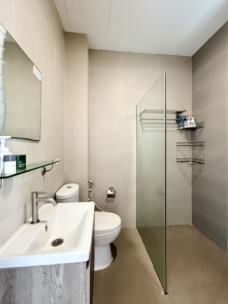 Sembawang Hills Estate, Nemesu Avenue, Room Rental, 130 sqft, Terraced House For Rent, by Ng Shi Qin, 500235768 - Bathroom - PropertyGuru.com.sg