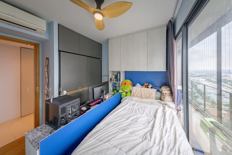 Twin VEW, 91 West Coast Vale, 3 Bedrooms, 1,141 sqft, Condominium For Sale, by Isma Seeneevassen, 500235780 - Bedroom - PropertyGuru.com.sg